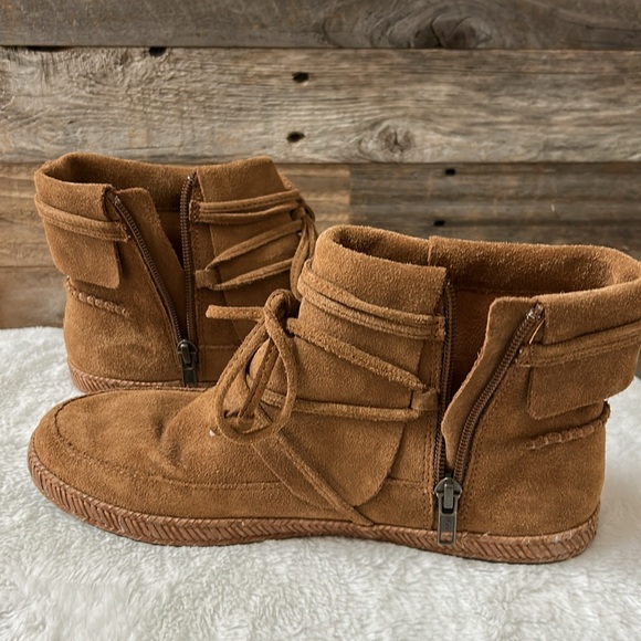 UGG Reid Moccasin Boots Chestnut Size 7 - Picture 4 of 10